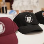 VU kepurė su snapeliu