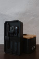 VU lunch box (two parts)