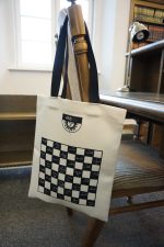 Medžiaginis maišelis su šaškėmis VU biblioteka - Image 6